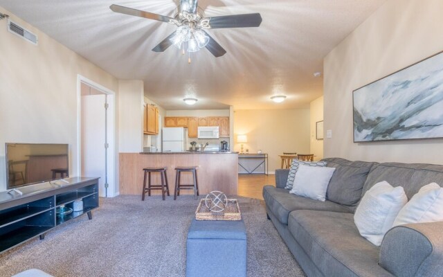 Onsite Gym Pool Fast Wifi More