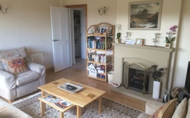 Longcroft View