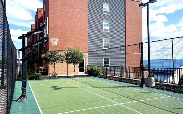 Staybridge Suites Marquette by IHG