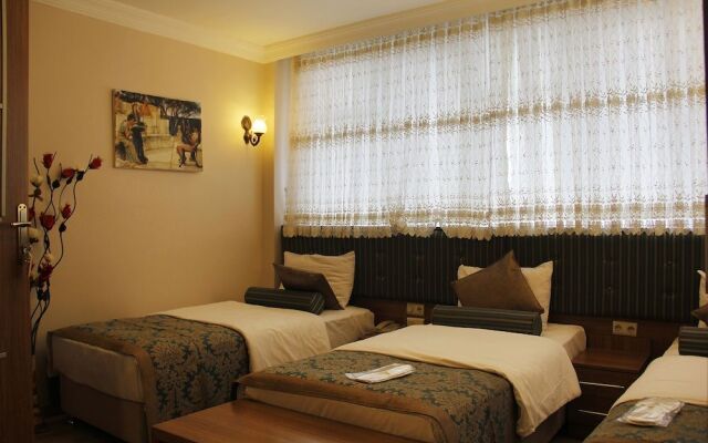 Grand Gross Hotel