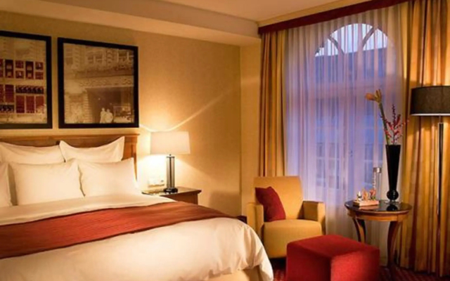 Renaissance Hamburg Hotel