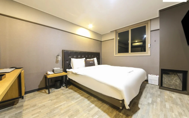 Hotel the Ace