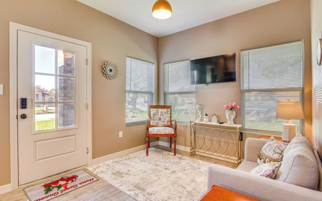 Pet-friendly Brownsville Apartment w/ Yard!