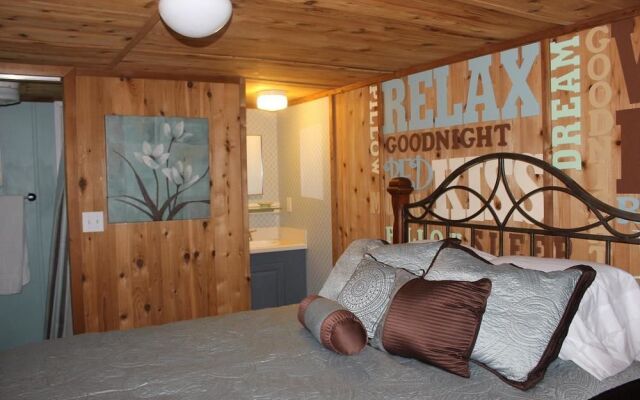 The Cabins at Shale Lake