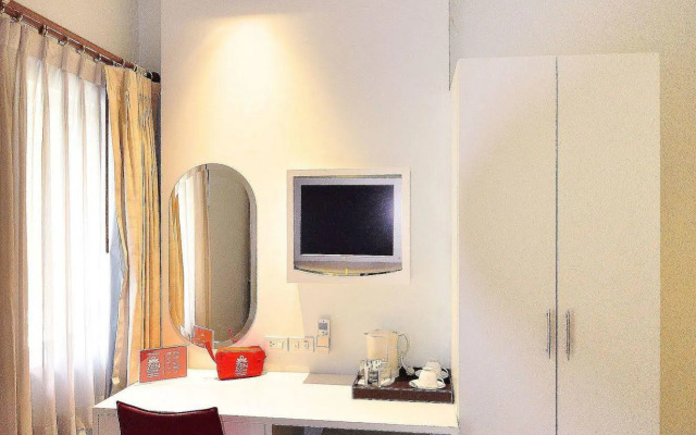 ZEN Rooms Ratchadaphisek Soi Sukruamkan