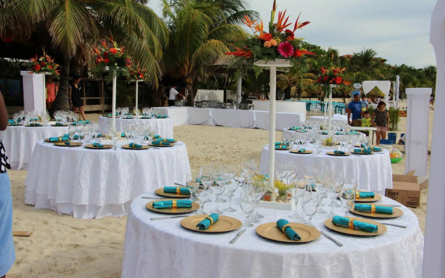 Paradise Beach Hotel & Resort