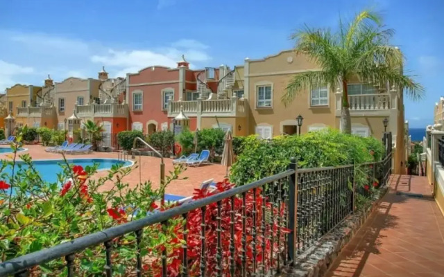 Enjoy 1 BR Palm Mar Next to Pool