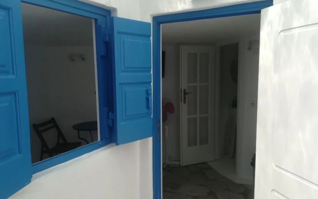 Mykonian Eclectic Studio For 2