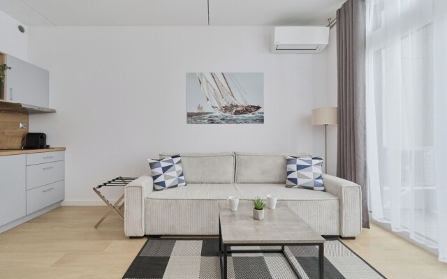 Airport Wrocław Apartment by Renters