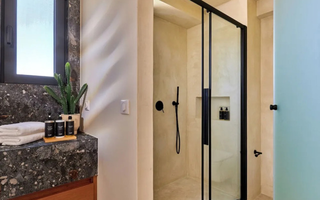 The Nook -luxury Living at the Edge of Tranquility