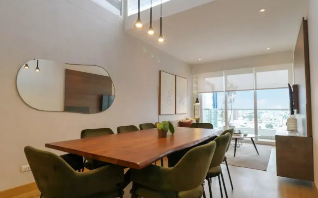 Elegant 3BR Duplex With Balcony in Miraflores