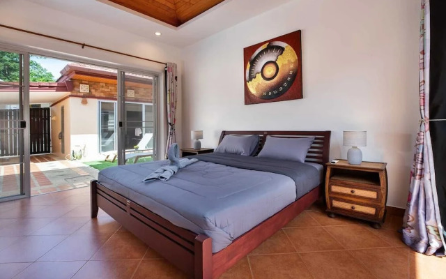 Balinese 3BR Pool Villa Freya in Rawai