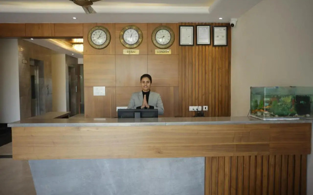 Hotel Ratnam Chitrakoot Nagar Udaipur