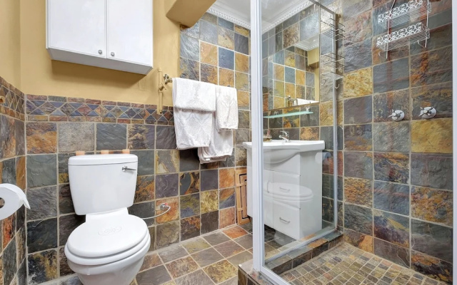 Staniland Guesthouse - OR Tambo Airport