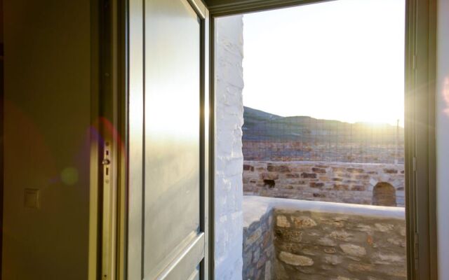 Antiparos Homes