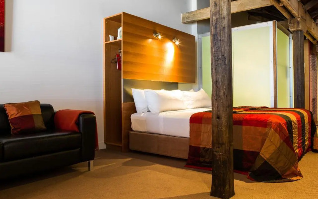 The Henry Jones Art Hotel