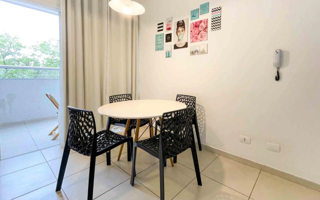 Apartamento Ubatuba, AR, Varanda Gourmet, Piscinas e 300mt Praia