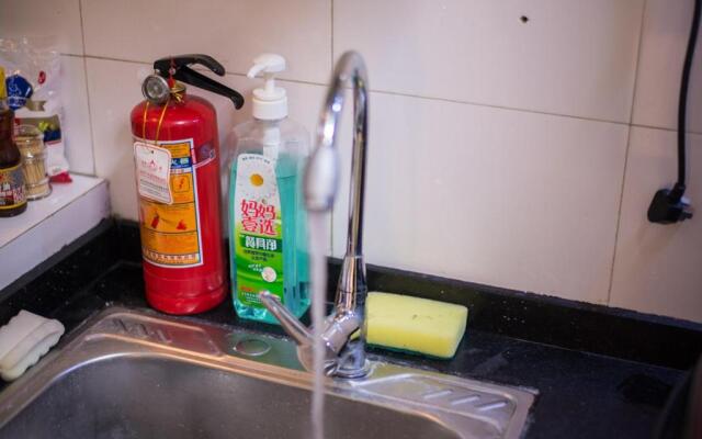 Guangzhou Haizhu·Pearl Shadow Star City· Locals Apartment 00138600