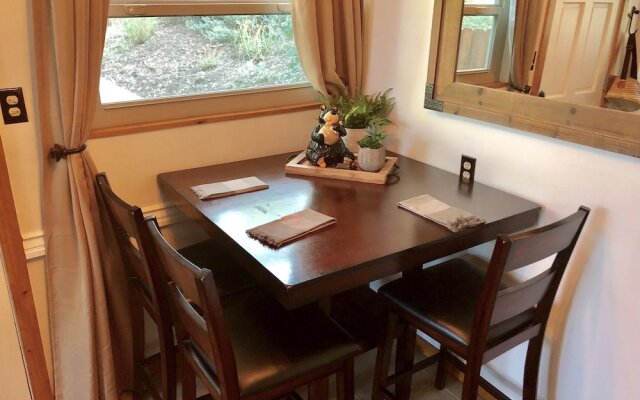 Moonridge Treetop Retreat