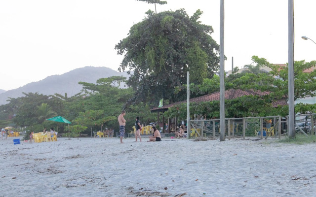 Apartamento Ubatuba, AR, Varanda Gourmet, Piscinas e 300mt Praia