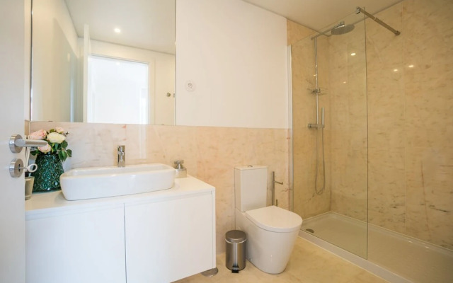 Principe Real Lightful Apartment