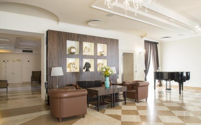 Gallery Hotel Recanati