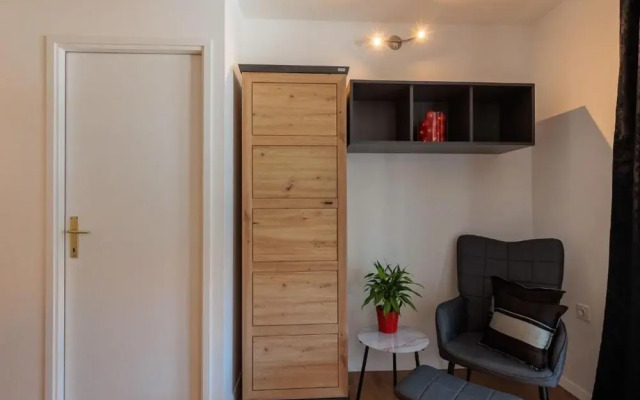 Charming Apartments Tome With Pool