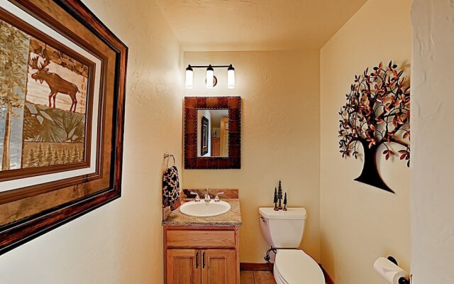 4501 Vail - 5 Br Duplex