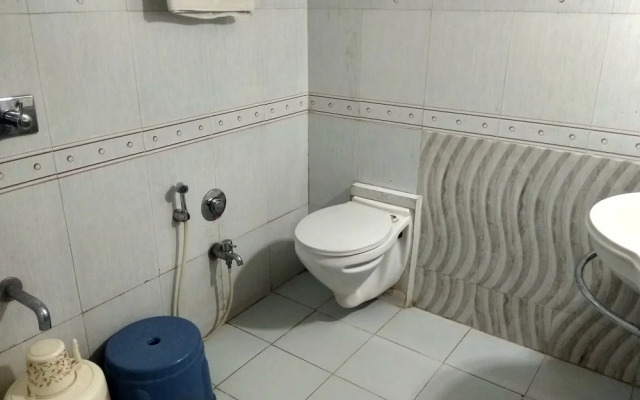 JK Rooms 122 Shaheen Lodging & Boarding