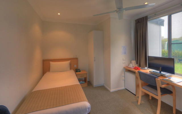 Paradise Hotel And Resort