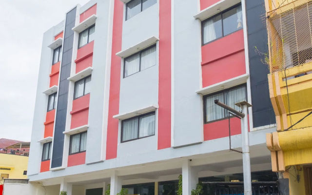 OYO 317 New Legend Hotel