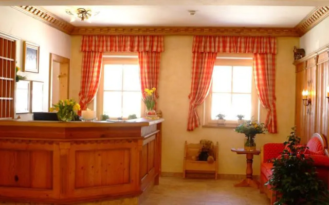 Landhaus & Appartementhaus Haussteiner