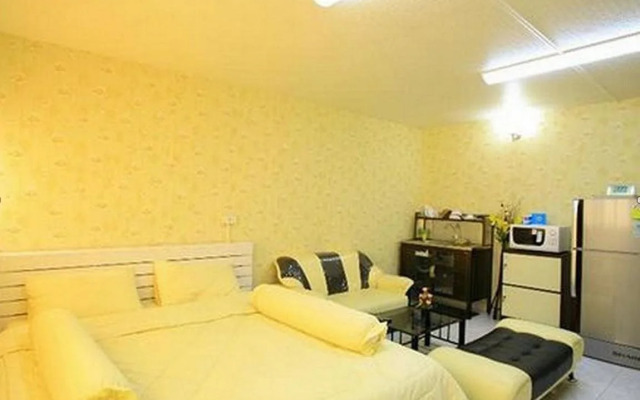 Deluxe at Popular Condo