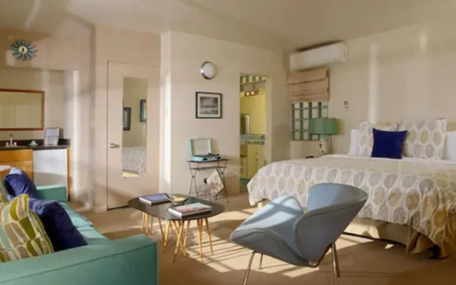 The Hideaway 21 and Over