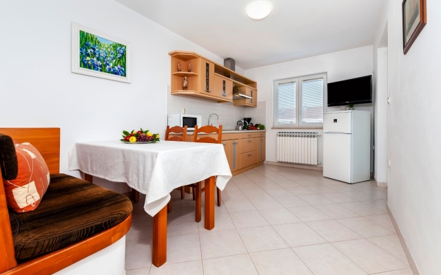 Apartment Marija - 500 m from beach: A1-Prvi kat  Rovinj, Istria