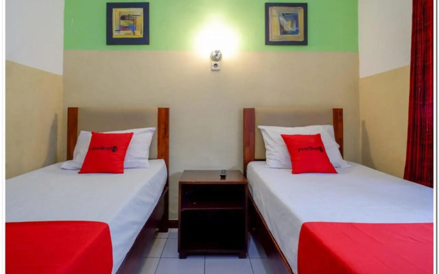Putra Jaya Hotel by RedDoorz