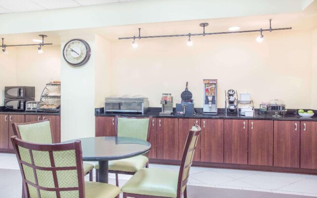 Garner Hotel August West by IHG