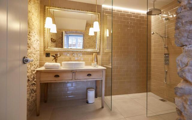 llimona suites