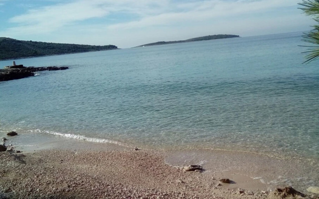 Vlasta - Near sea - H