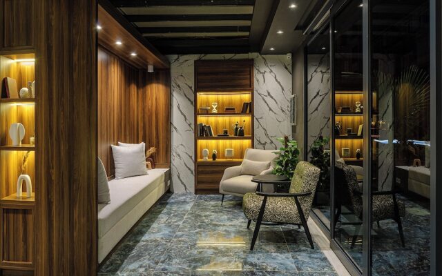 La Mia Suites