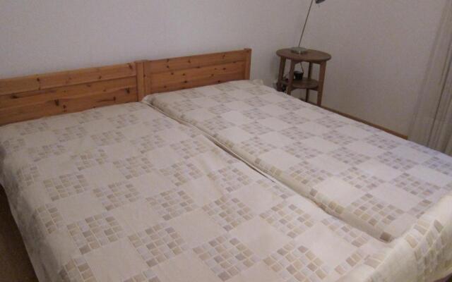 2.5-Zimmer-Wohnung Balkon freie See- und Bergsicht, Garage PPe