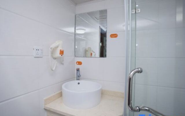 Pod Inn (Shanghai Kongjiang Road Xinhua Hospital)