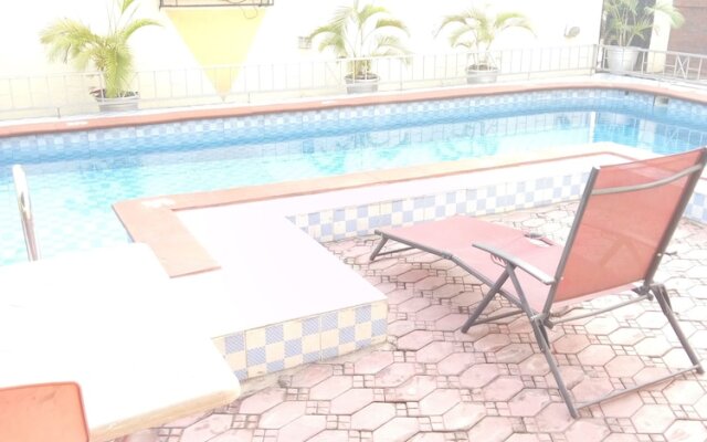 Laurintin Rose Hotel