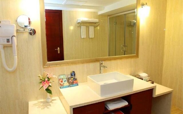 Adange Hotel