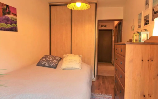 HoliApart Żeromskiego 2