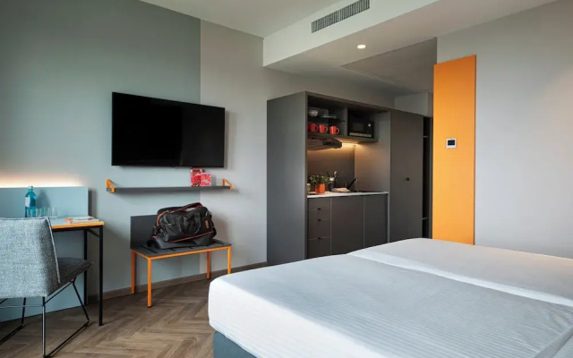 LOGINN Hotel Köln Airport