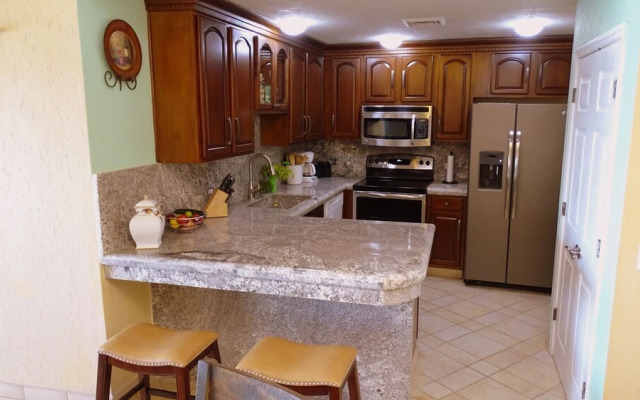 Grande 504 - 2 Br Condo