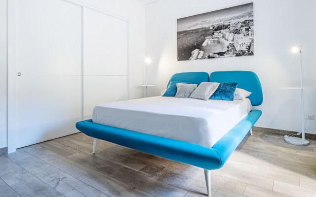 Modern Sorrento two bedroom Apartment with Terrace