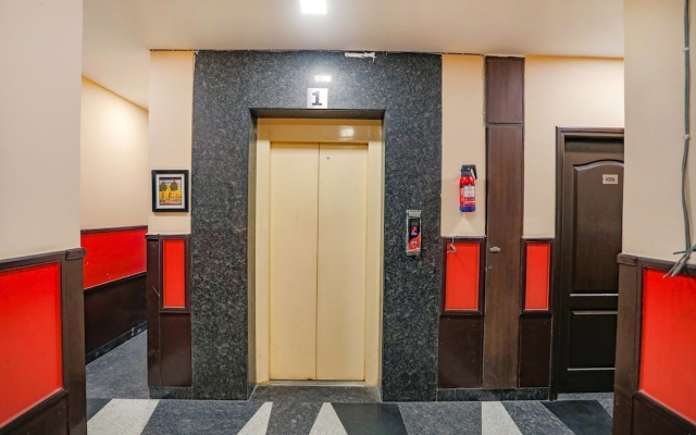 Fabhotel Pine Tree
