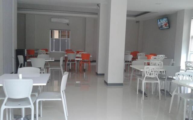 Skyward Hotel